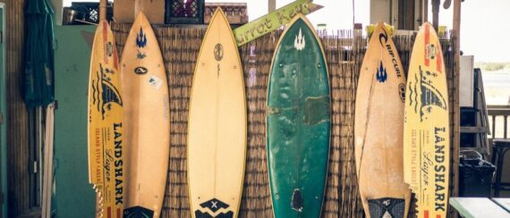 Surfbrett fuers Wohnzimmer