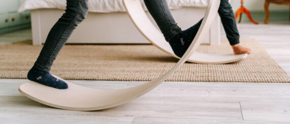 Balanceboards für Senioren Ratgeber unsplash